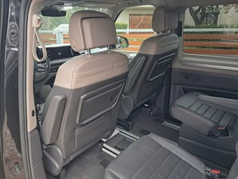 Multivan T7 Long PHEV v záruce, tažné, Matrix světla, kůže - 10