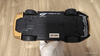 Model Porsche 911 (993) Turbo S Project Gold 1:18 GT Spirit - 10