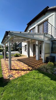 Pergola s boční zahrnovací zástěnou - 10