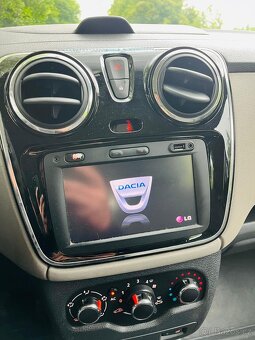 Dacia Lodgy 1.6i Navi, 7mist - 10