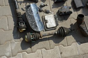 Výfuk řízení spojka čerpadlo klima poloosa Otavia I 4x4 - 10