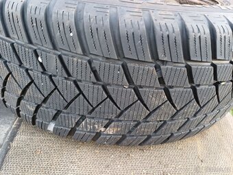 Zimní pneu na discich 215/55 R16 - 10