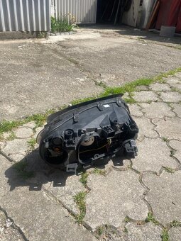 Predám originál ľavý predný svetlomet na VOLVO V70 - 10