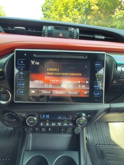 Toyota Hilux Double Cab - PLNÁ VÝBAVA - 10
