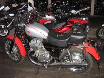 Jawa Chopper - 10