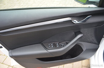 PRODÁM ŠKODA OCTAVIA COMBI III 2.0TDI 150PS DSG 2022 - 10