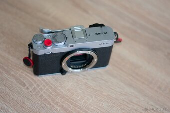 Fujifilm X-E4 - 10
