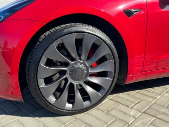 Tesla Model 3 Performance - 10