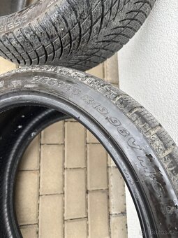 Zimní pneumatiky Pirelli, Nokian 255/35 R19 - 10
