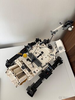 lego technic 42158 NASA Mars Rover Perseverance - 10