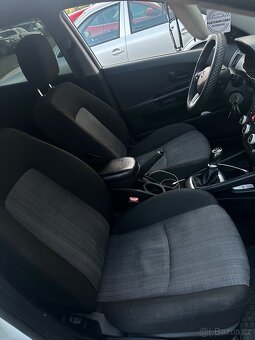kia ceed 2011 1.6 crdi - 10