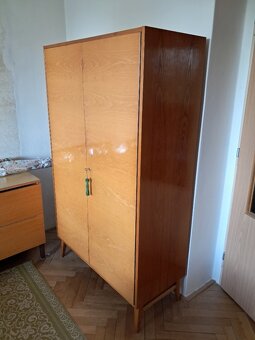 stará lakovaná ložnice - 10