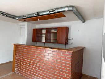 bývalá součást hradu - dům - 10