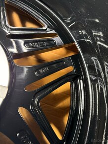 ORIG.MERCEDES V-class AMG W447 W448. R19 245/45/19 NOVE - 10