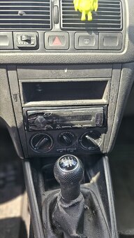 VW Golf IV 1.6 benzín s LPG - 10