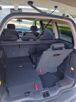 Ford Galaxy 7 miestny - 10
