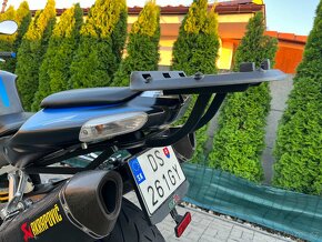 Aprilia Tuono 1000 R Factory - 10