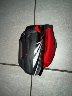 Prodám výbavu (helma, boty, zámek, batohy (dohoda)) - 10