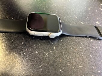 Apple Watch SE 44 mm - 2021 - 10