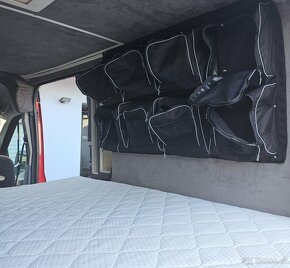 Prodám obytnou dodávku Ford Transit - 10