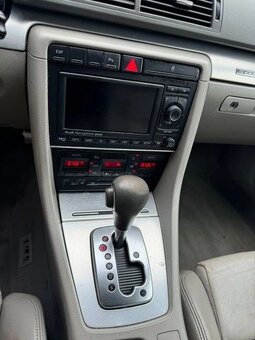 Audi A4 3.0TDI V6-S-LINE - 10
