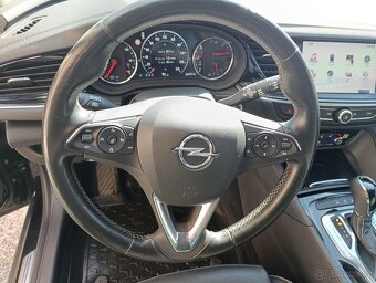 Opel Insignia B Sport Tourer Benzín - 10