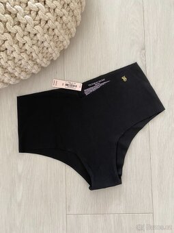 Kalhotky Victoria's Secret, vel. M - L - 10