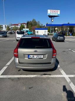 Kia Ceed - 10