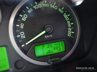 Land Rover Freelander 2.2 TD - 10