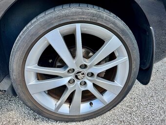 Škoda Rapid 1.4TSi - DSG - full výbava - 10