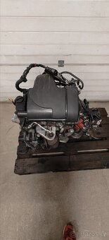 Motor Toyota Yaris - 10