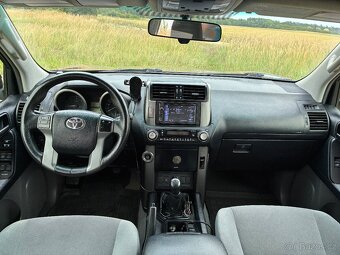 Toyota Land Cruiser Prado 150,Manual,241.000 najeto,TOP stav - 10