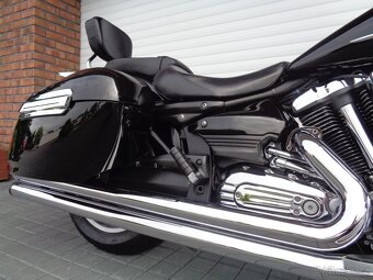 YAMAHA XV 1900 Midnight Star se štítem. 2011. - 10