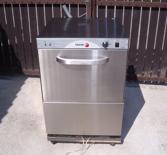 Myčka, Výrobník ledu. Nářezový stroj. Digitální váha. - 10