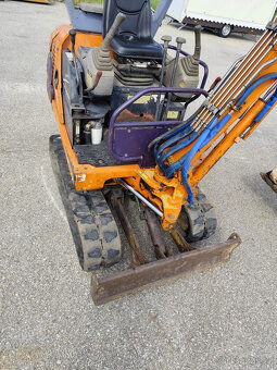 Minibagr Hitachi FH15. 2x lyžica - 10