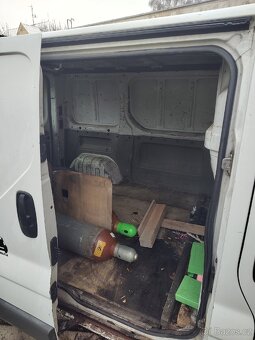 Renault Trafic 1.9 - 10