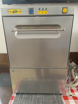 Gastro myčka RM 40 - 10