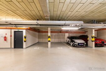 Moderní byt 62m² 1+kk s terasou, garážovým stáním a komorou - 10