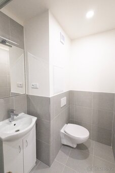 Pronájem bytu 2+1, 52 m², Praha – Chotutická - 10