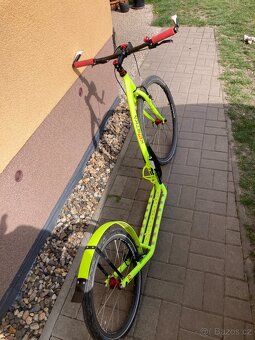 Koloběžka Kostka Tour - 10