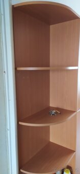 Prodám  (5 kusů) skříně ,komody( pozůstalost) - 10