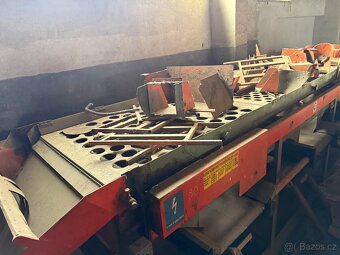 Třídička cibule, 3 frakce, obsahuje dva vážící a balicí stro - 10