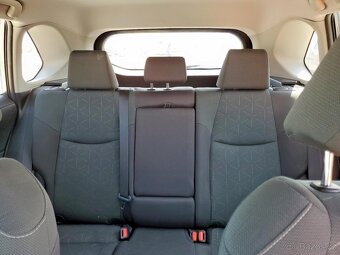 Toyota RAV4 XLE 2023 - 10