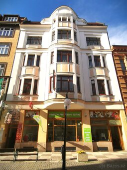 Pronájem prostorného podkrovního bytu 5+1, 171 m² – Krupská - 10