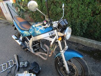 SUZUKI GS 500E - 10