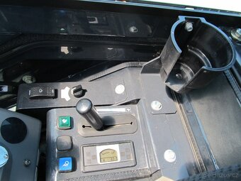 Hitachi ZAXIS 26U - 10