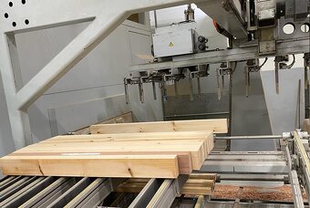 CNC obráběí centrum pro dřevěné stavby a okna HOMAG BMB 923 - 10