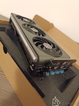 SAPPHIRE NITRO+ Radeon RX 7800 XT GAMING OC 16GB - 10