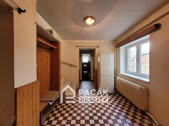Prodej rodinného domu v Kokorách blízko Olomouce s přístavky - 10
