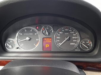 PEUGEOT 407 3.0V6 PLATINUM//155KW//XENON//KŮŽE - 10